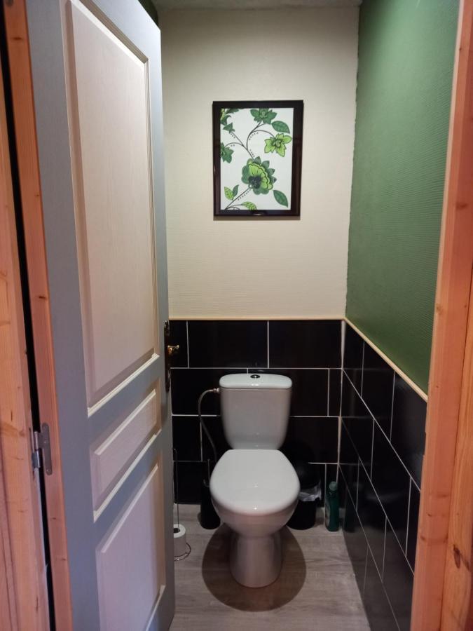 Appartement De Charme Dans Une Maison Isolee Presilly  エクステリア 写真