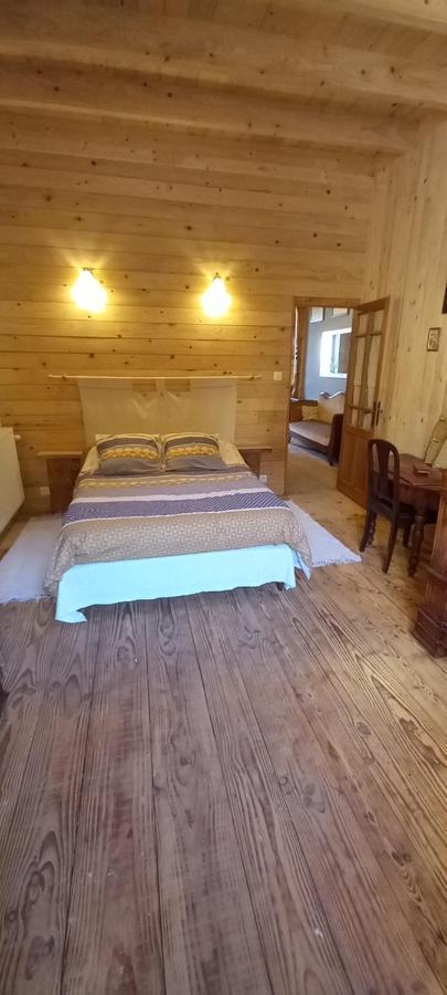 Appartement De Charme Dans Une Maison Isolee Presilly  エクステリア 写真