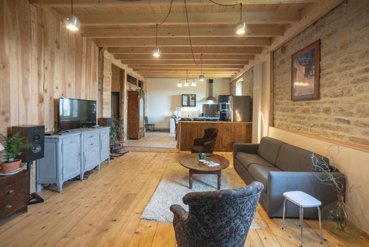 Appartement De Charme Dans Une Maison Isolee Presilly  エクステリア 写真